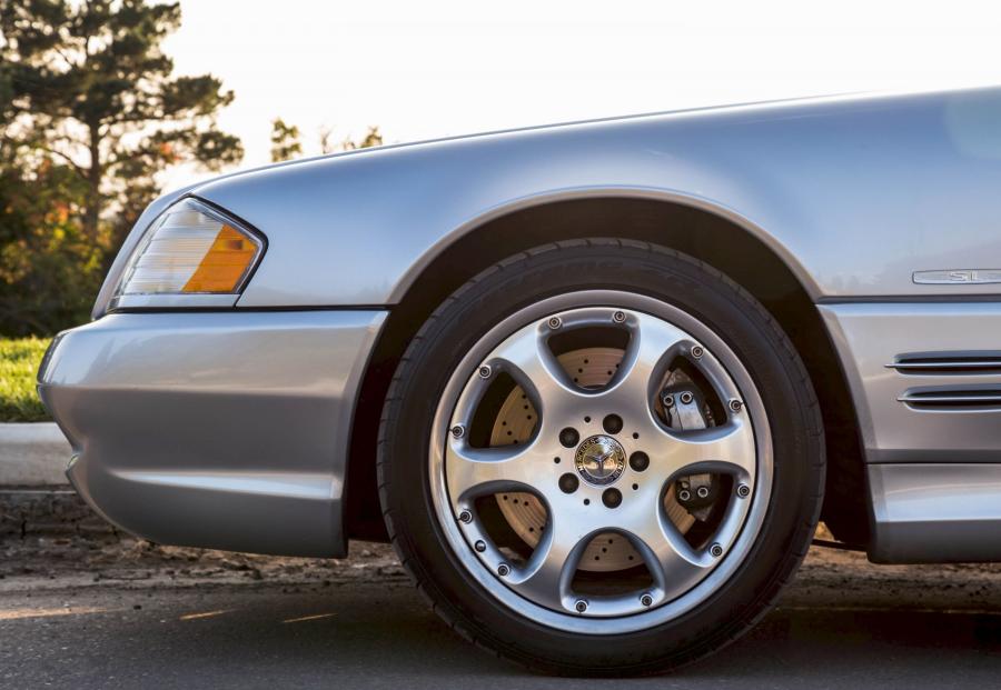 Колеса Mercedes-Benz SL500 Silver Arrow (R129) 2001 года  (US) (фото 5 из 19)